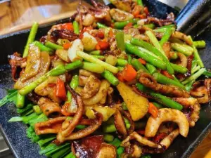 HONGCHI LAOMA SHENGTAI CANTING
