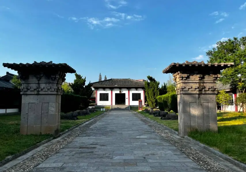 Tomb of Zhou Yu