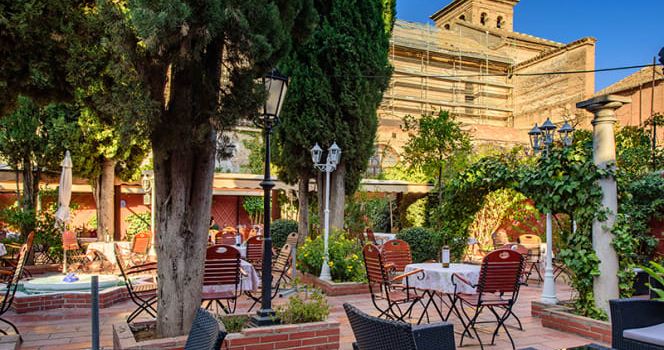 Restaurante Jardines de Zoraya -Flamenco en Vivo