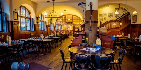 WEISSES BRÄUHAUS IM TAL