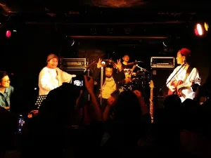 CLUB METRO