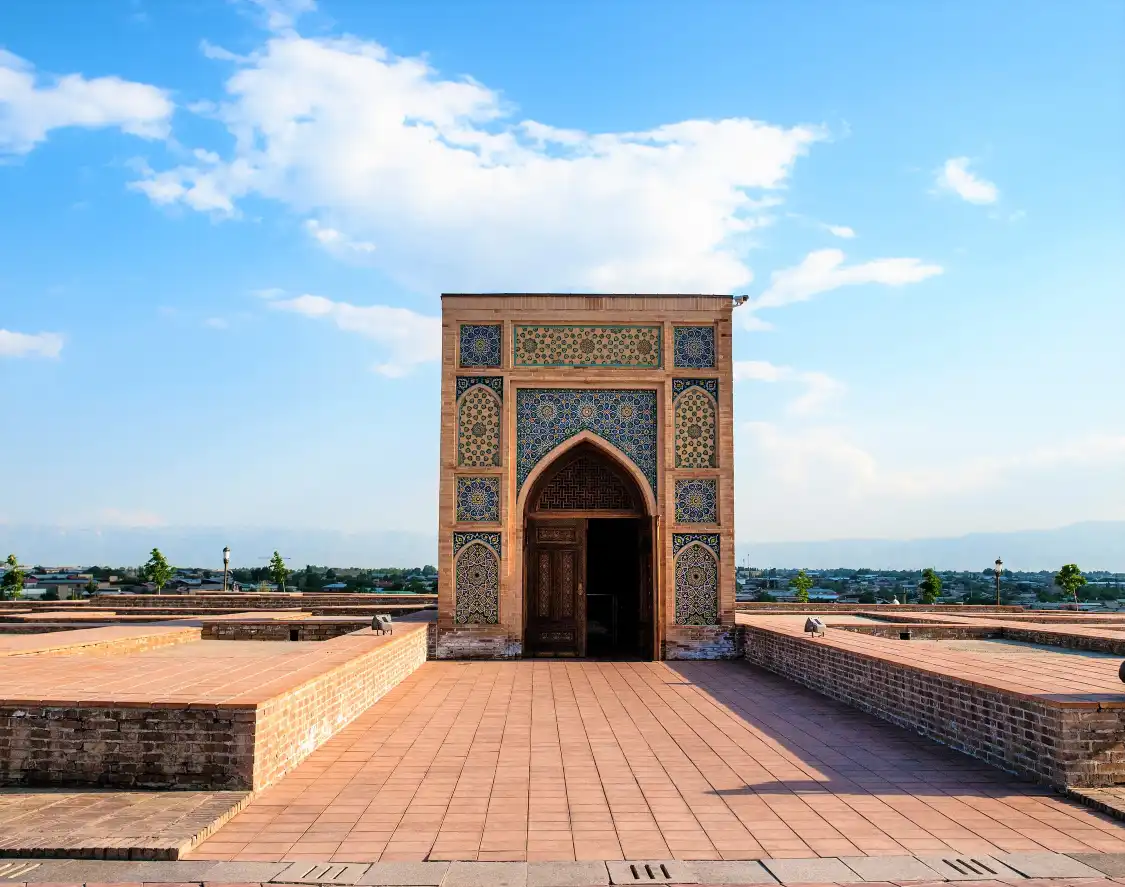 Hotels near Observatory of Ulugbek