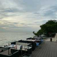 CHARIOT PUB & RESTAURANT