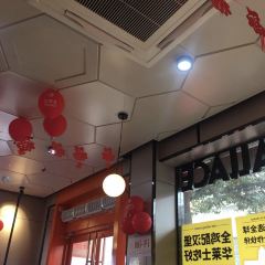 华莱士·全鸡汉堡(新野店) User Photo