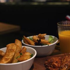 Gebrwurst xiangchangxiongdi·deguoxiangchangpijiucanba (shidaitianjie) User Photo