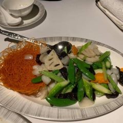 Lai Ching Heen User Photo