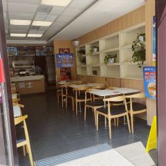 华莱士·全鸡汉堡(朝天店) User Photo