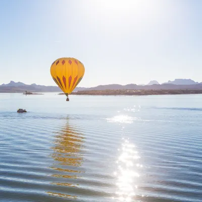 Tiket flight Long Beach ke Lake Havasu City