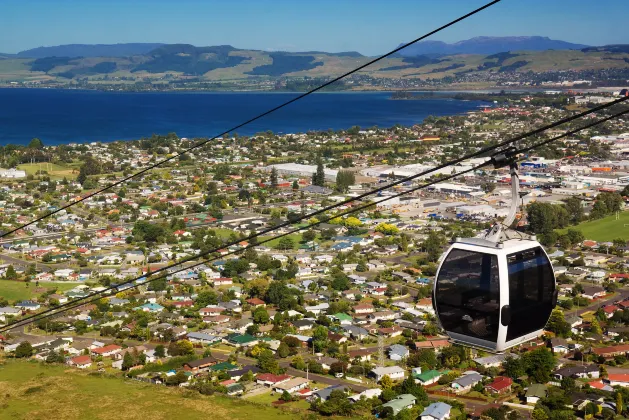 Flights from Auckland to Tauranga