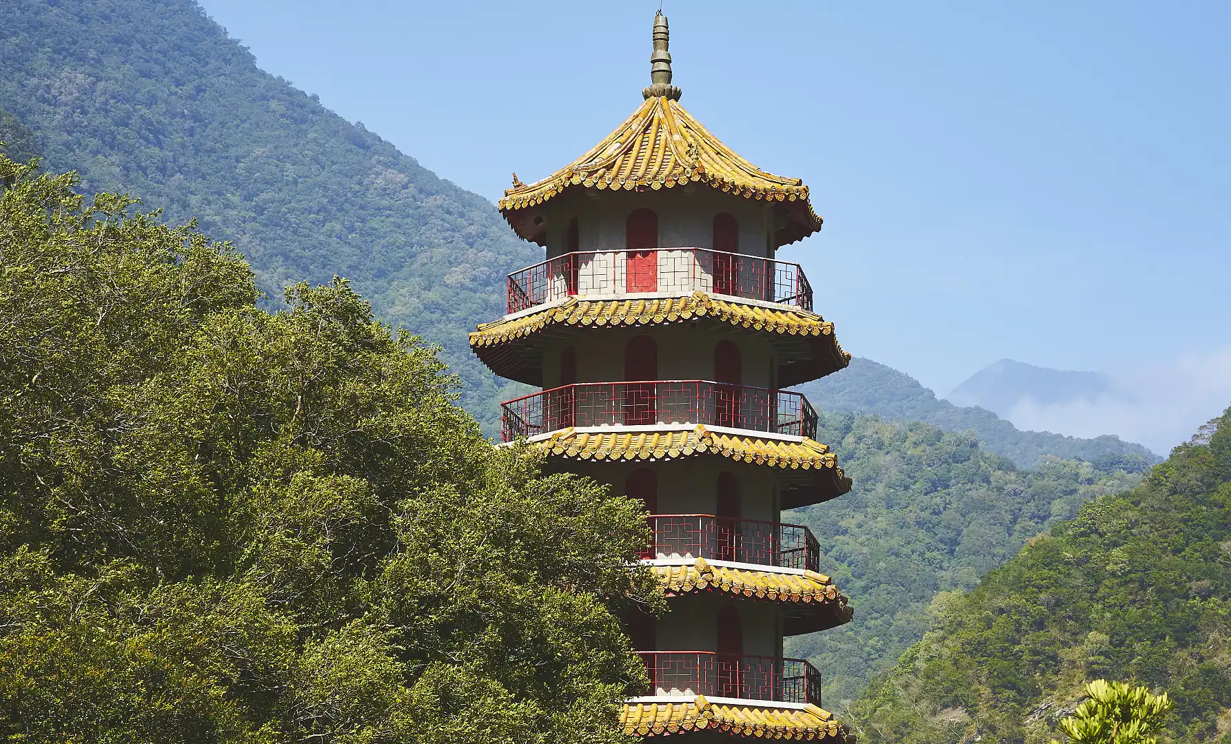 Hotels near Xiangde Temple