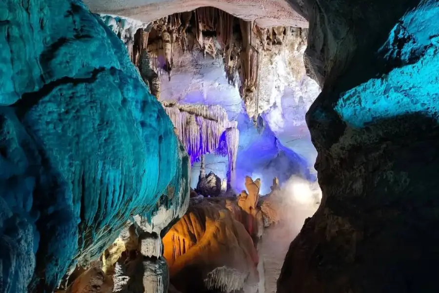 Baiyun Cave