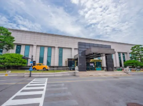 World Automobile & Piano Museum