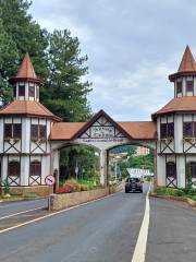 Águas de Lindóia City Gates