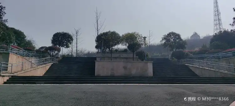 Hotels near Linyi Park