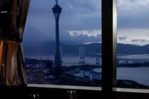 SKY 21