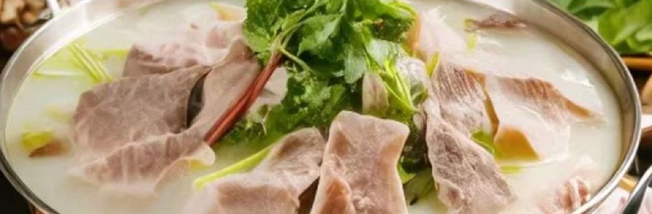 Vala Toms山崖朔溪酒店(四姑娘山景区店)·梵拉图·牦牛肉特色汤锅(长坪沟店）