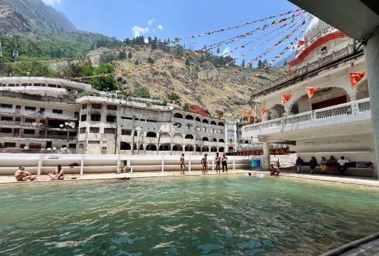Manikaran Hot Water Pool