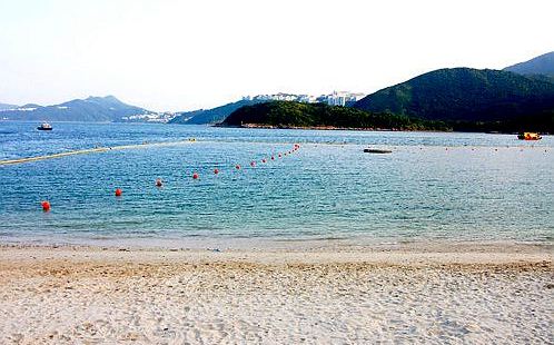 白沙灣是香港的一個內港，位於新界西貢半島中部，三面被陸地包圍