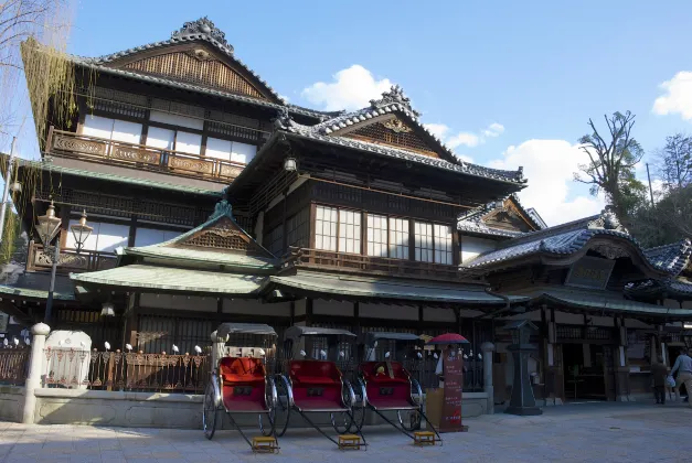 松山駅周辺のホテル