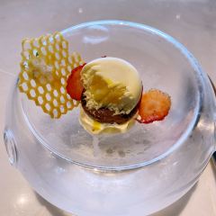 Large Eight Italy Lounge&Restaurant User Photo