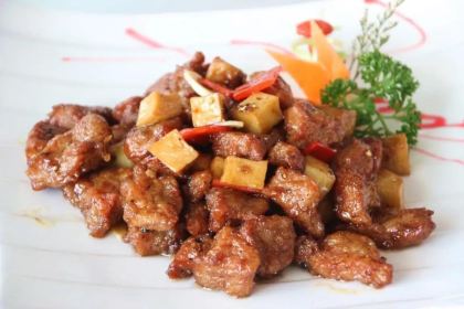 财富酒店-揽月旋转餐厅