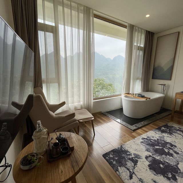 Breathtaking Mountain View Boutique Hote
