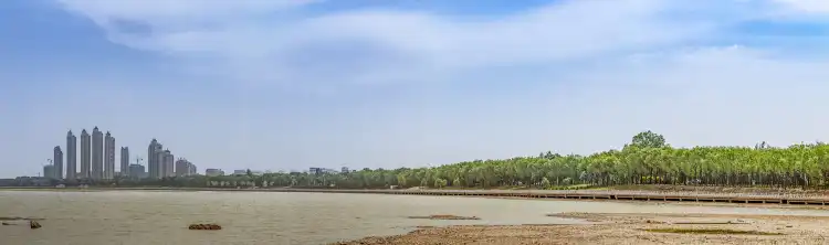 Hotels near National Wetland Park of Yellow River