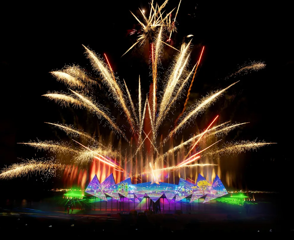 5_Wings of Time Fireworks Symphony