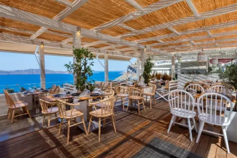 Idol Restaurant Bar