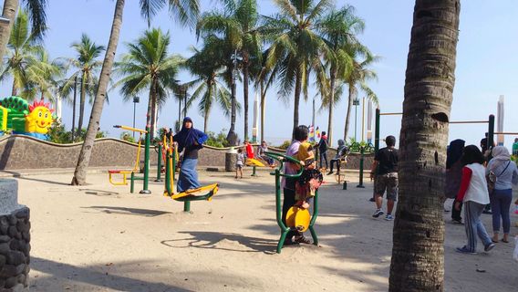 Beach Pool, Ancol Beach