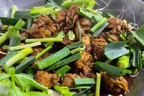 WEI CHENG WANG MA ER LA ZI JI