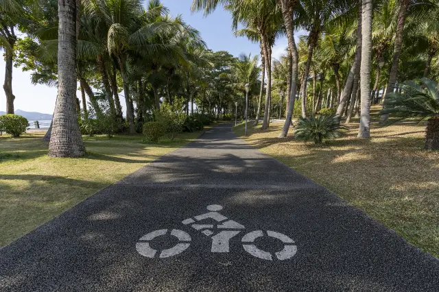 Coastal Cycling Path in Shenzhen