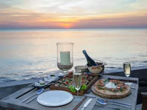 On The Rock Restaurant