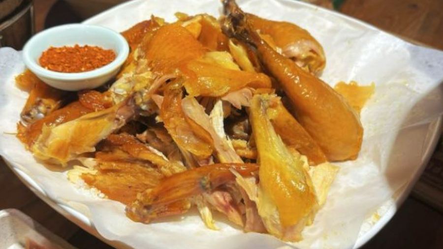头上红煨盐鸡乡村食府