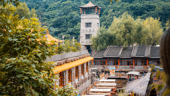 Qianshan Old Courtyard Scenic Spot