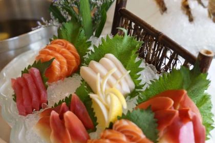 海鲨湾海鲜会馆(盐城店)