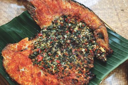 版纳菠萝香傣味饭店