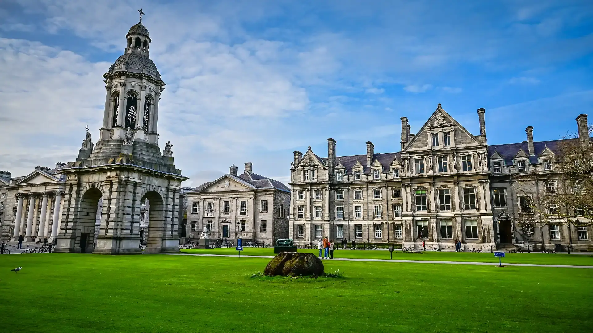 Hotels near Trinity College Dublin