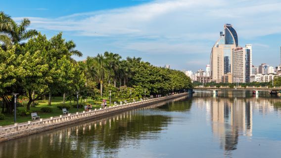 Tour tour privato tour di un giorno a Xiamen [Vista sul mare di Kinmen + Strada ad anello dell'isola + Fortezza di Hulishan + Pasto vegetariano incluso]