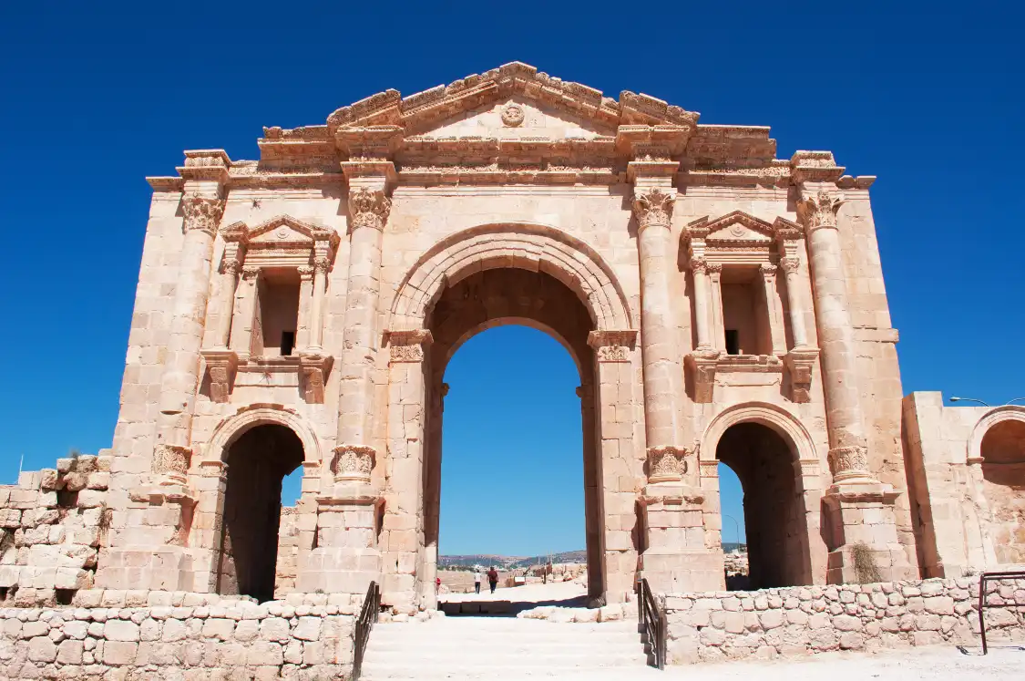Hotels near Arch of Hadrian