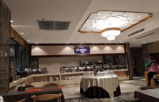 色達金馬天際飯店餐廳