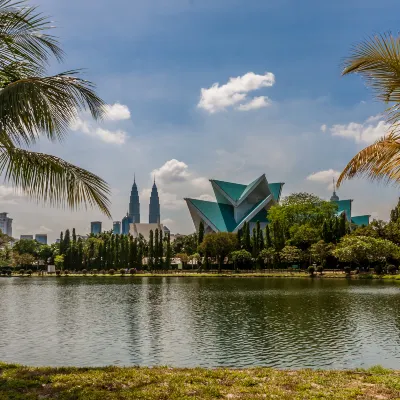 Scarletz Suites KLCC by MyKey