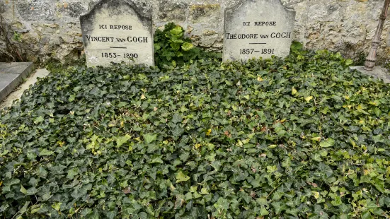 Vincent and Theo Van Gogh's Graves