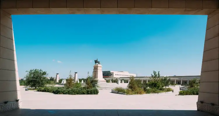 Hotels near Xilin Gol League Museum