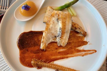 和信基业万怡酒店·和·日式餐厅