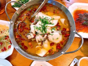 临江餐馆二楼美食部落