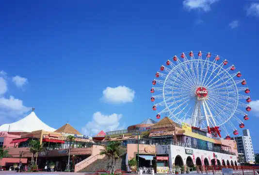 鄰近美國村的酒店