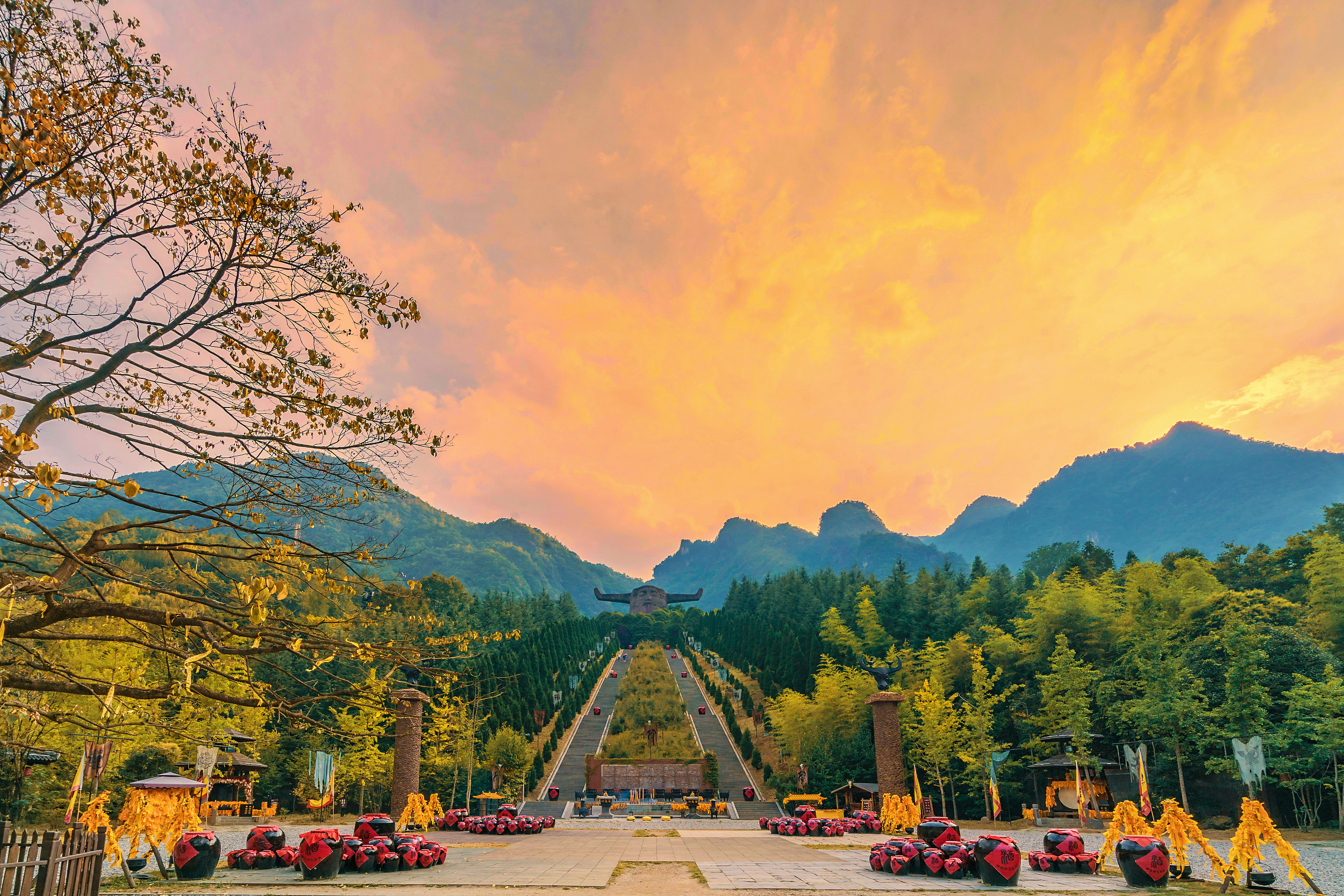 2025 Shennongjia Travel Guide: Must-see attractions, popular food, hotels, transportation routes (updated in July)