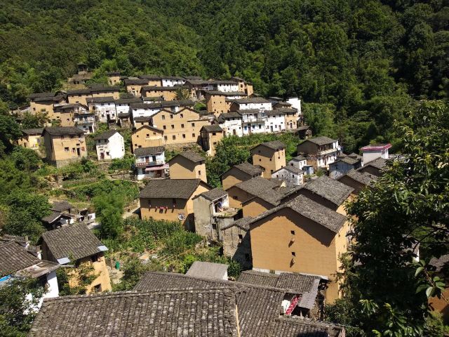 陽產土樓
