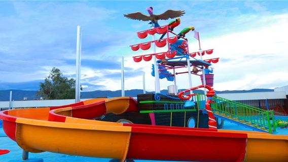 Moon Palace Water and Land Amusement Park